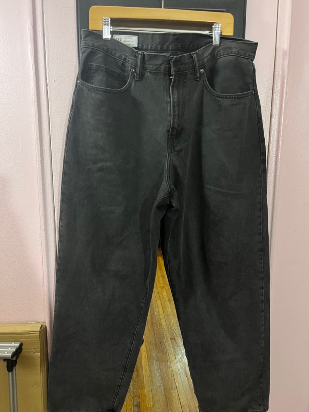 GAP Men's Black Relaxed Fit Jeans